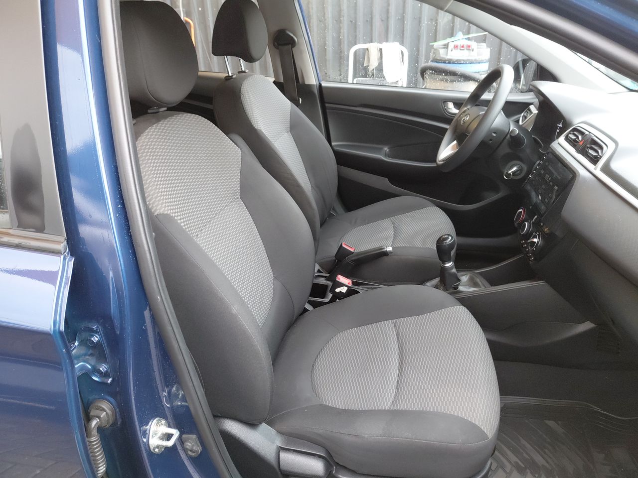 Hyundai Verna — foto 23 de 25