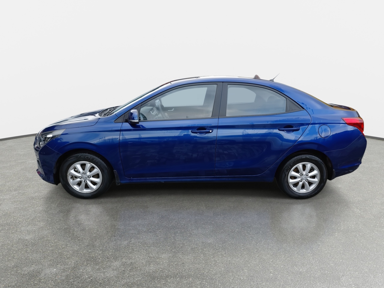 HYUNDAI - 4