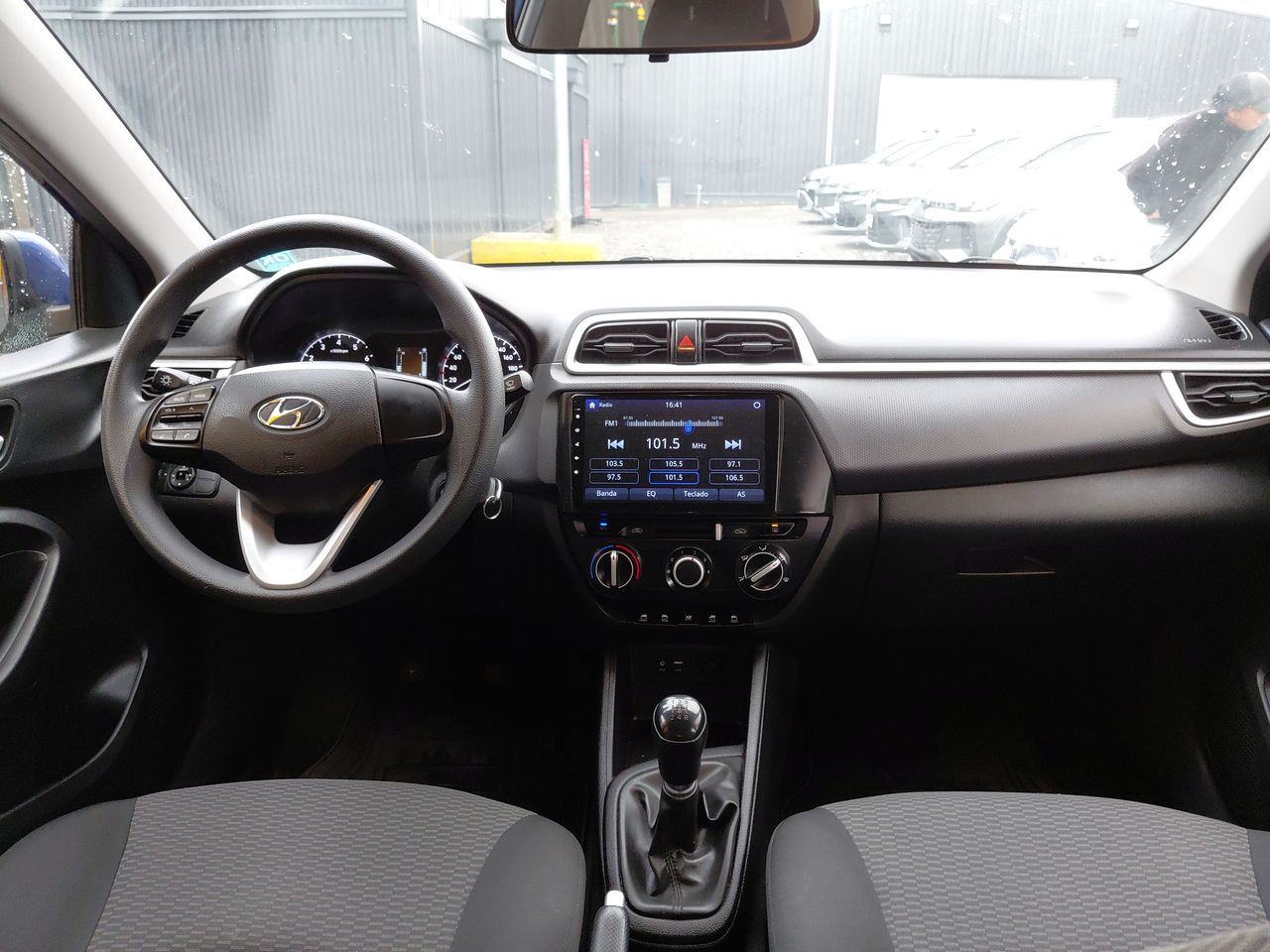 HYUNDAI - 1