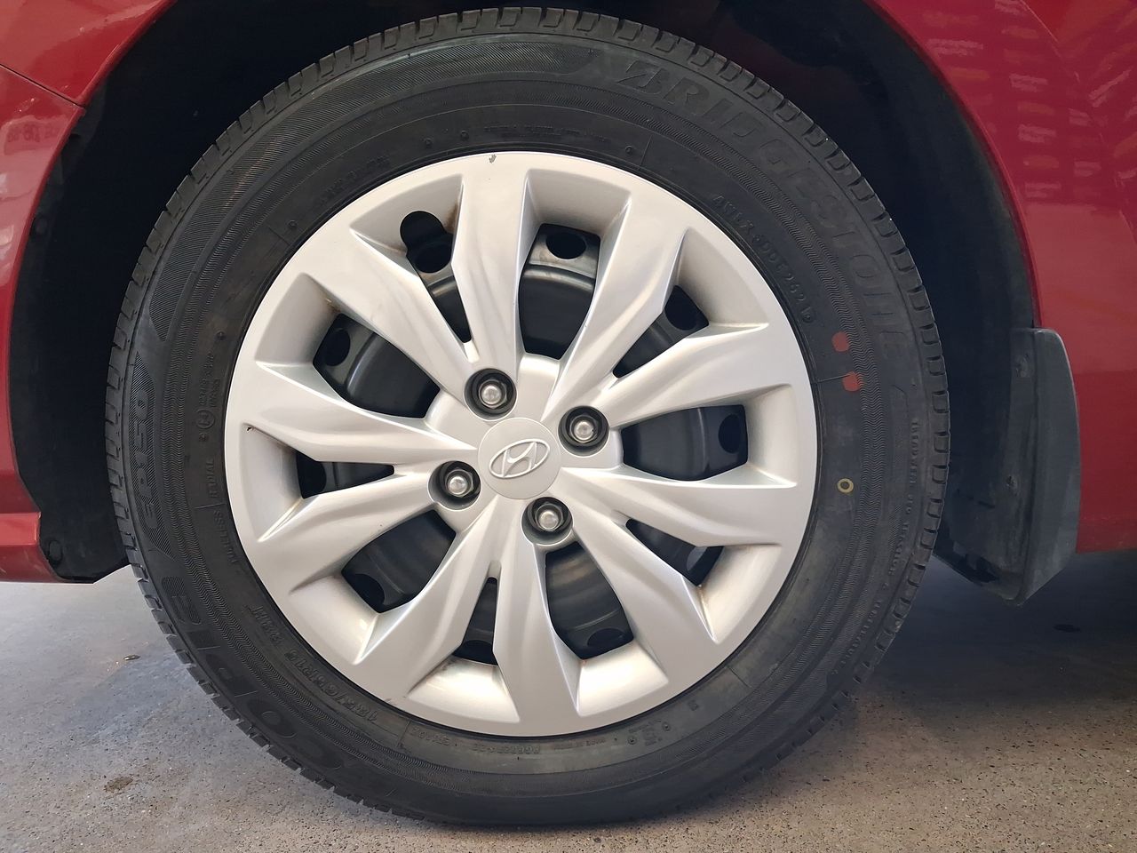 HYUNDAI - 17