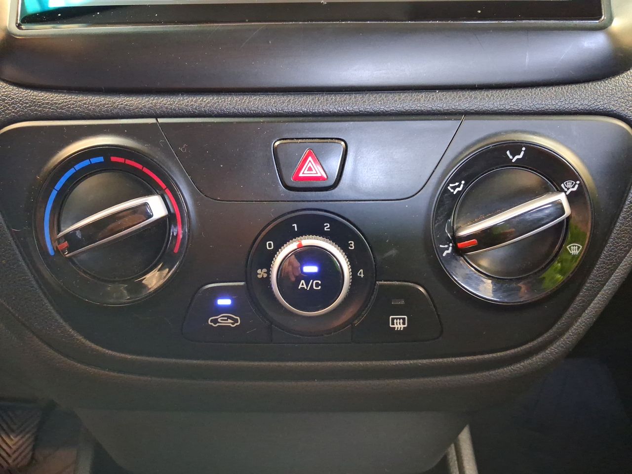 HYUNDAI - 29