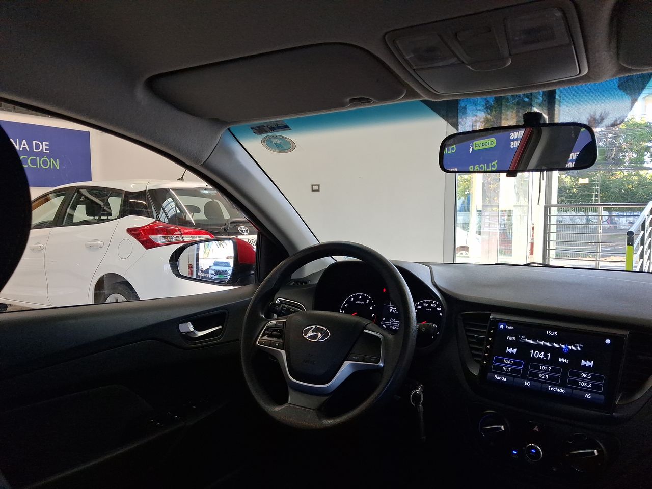 HYUNDAI - 10