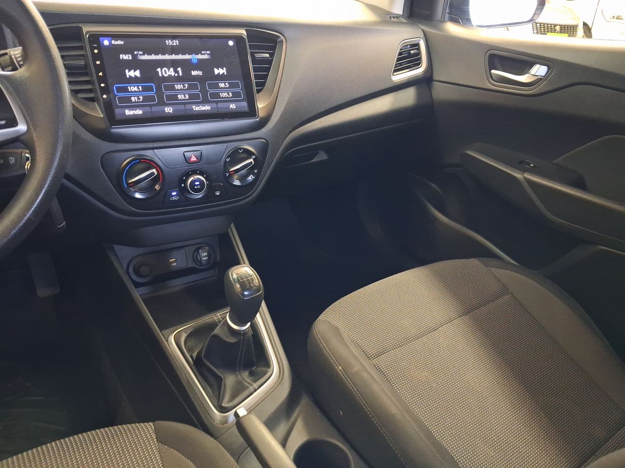 HYUNDAI - 12