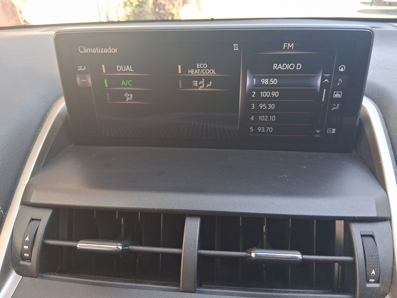 LEXUS - 24