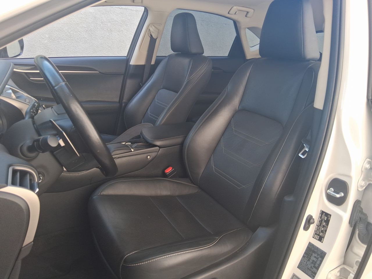 LEXUS - 20