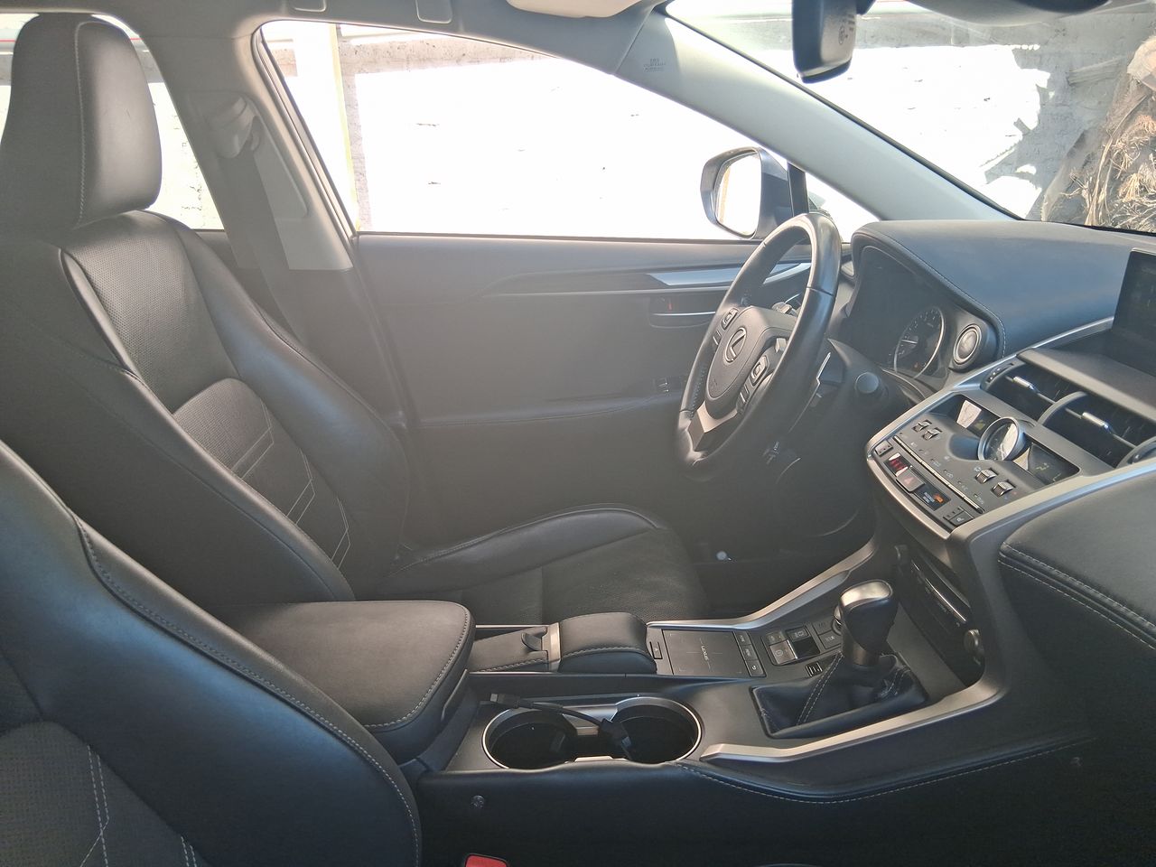 LEXUS - 12
