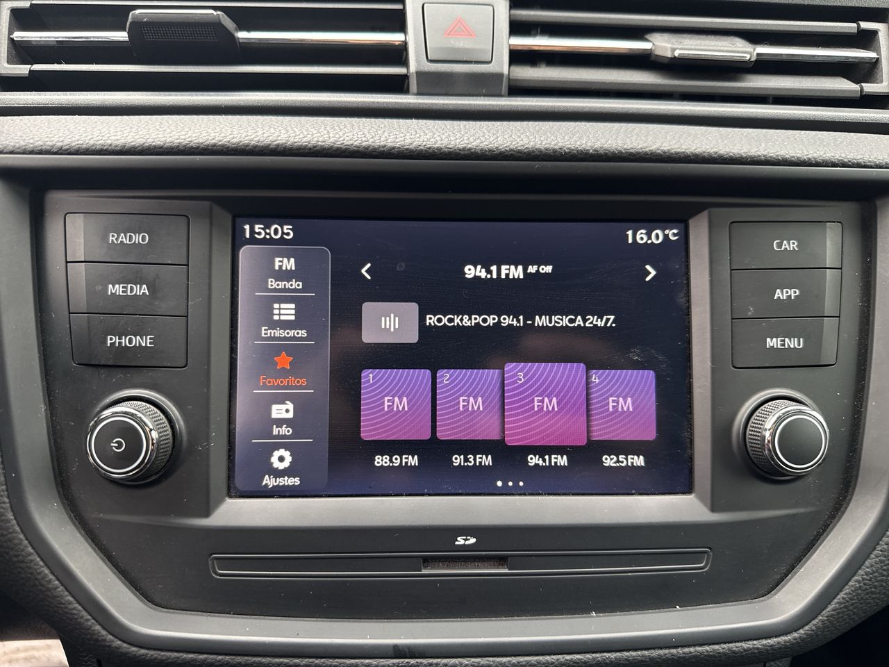 SEAT Arona — foto 21 de 27