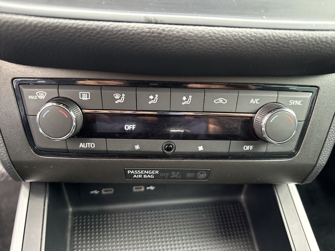 SEAT Arona — foto 23 de 27