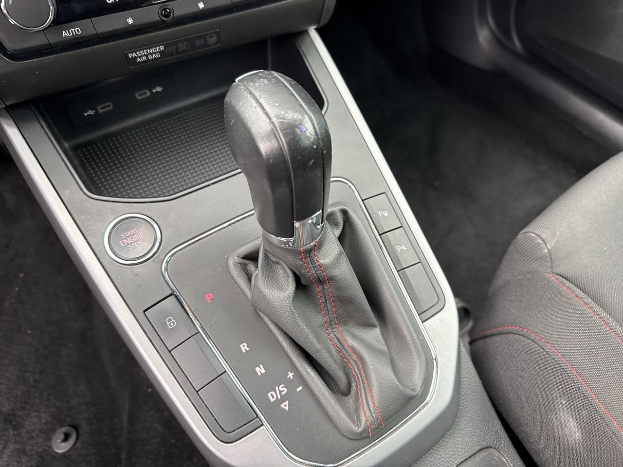 SEAT Arona — foto 24 de 27