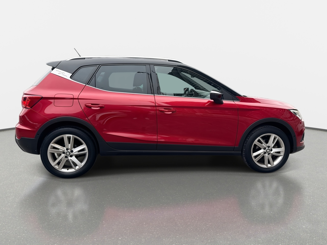 SEAT Arona — foto 9 de 35