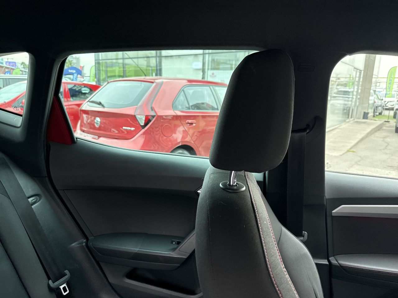 SEAT Arona — foto 8 de 27