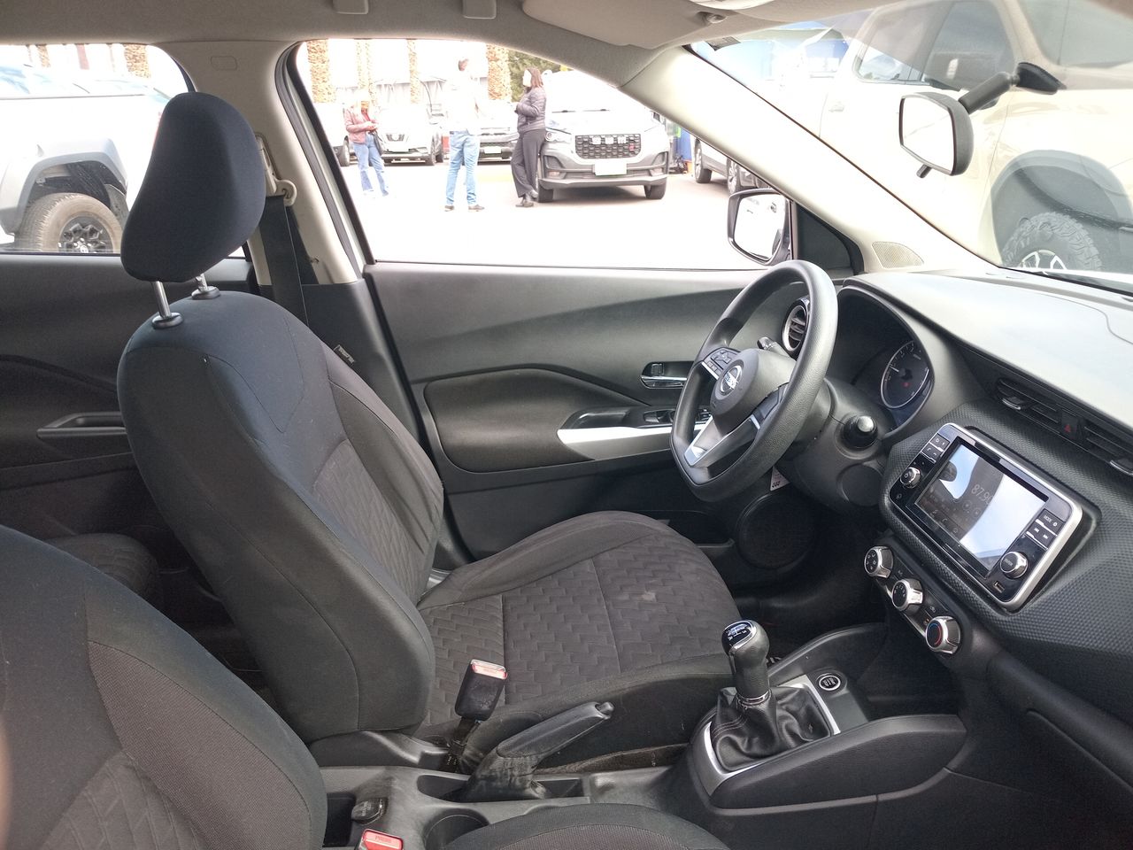 NISSAN - 6