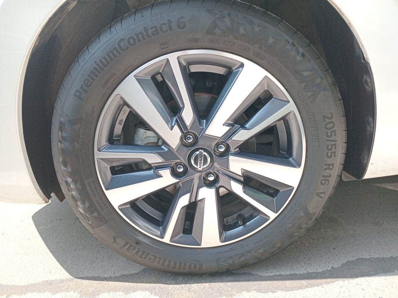 NISSAN - 15