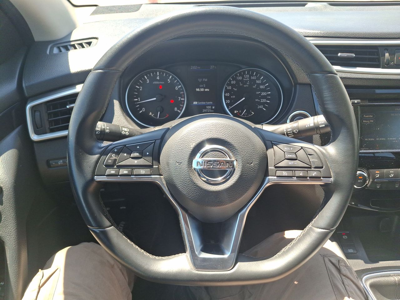 NISSAN - 23