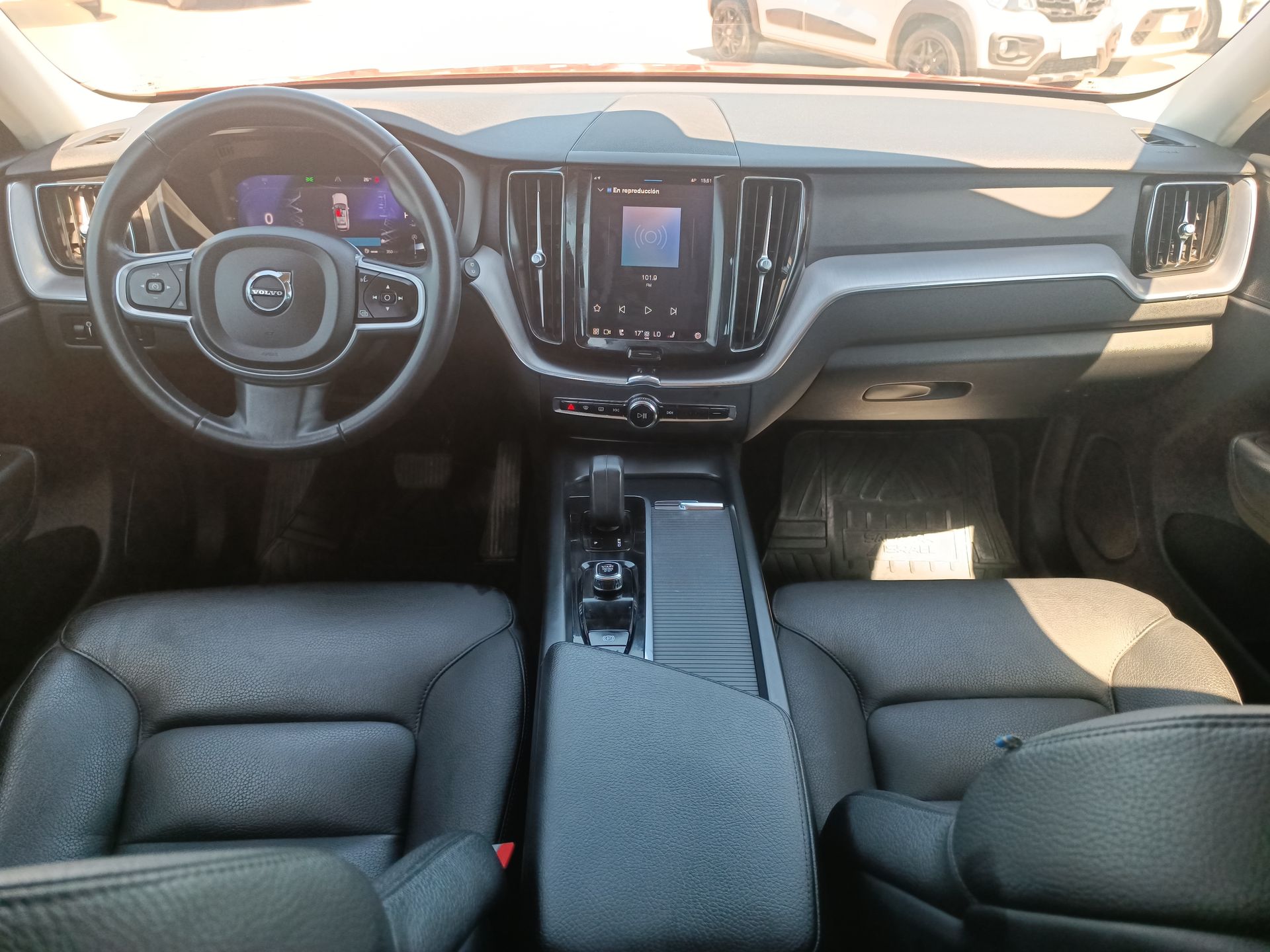 VOLVO - 27