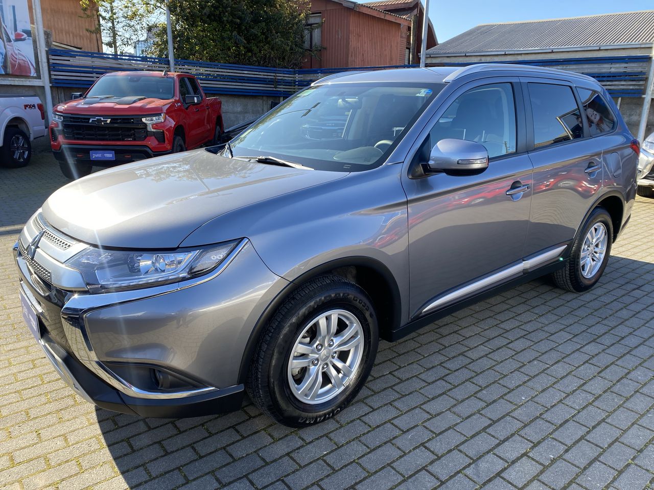 MITSUBISHI - 3