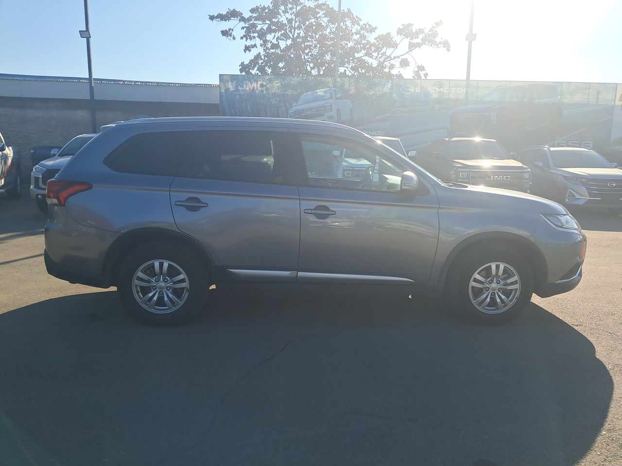 MITSUBISHI - 8