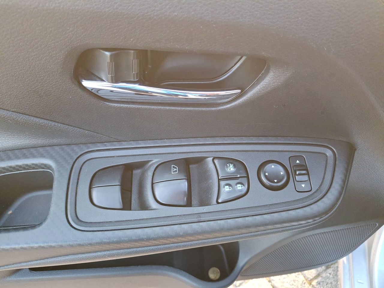 NISSAN - 13