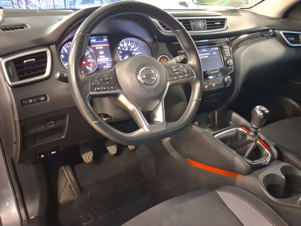 NISSAN - 31