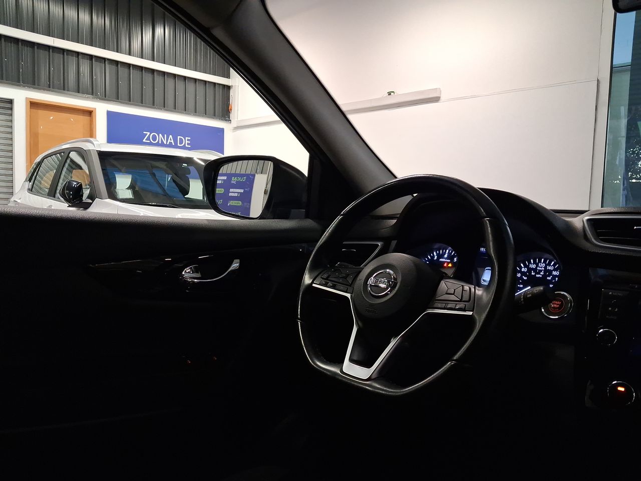 NISSAN - 10