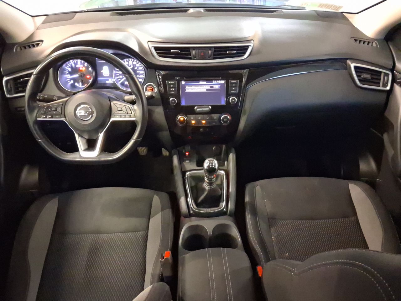 NISSAN - 11