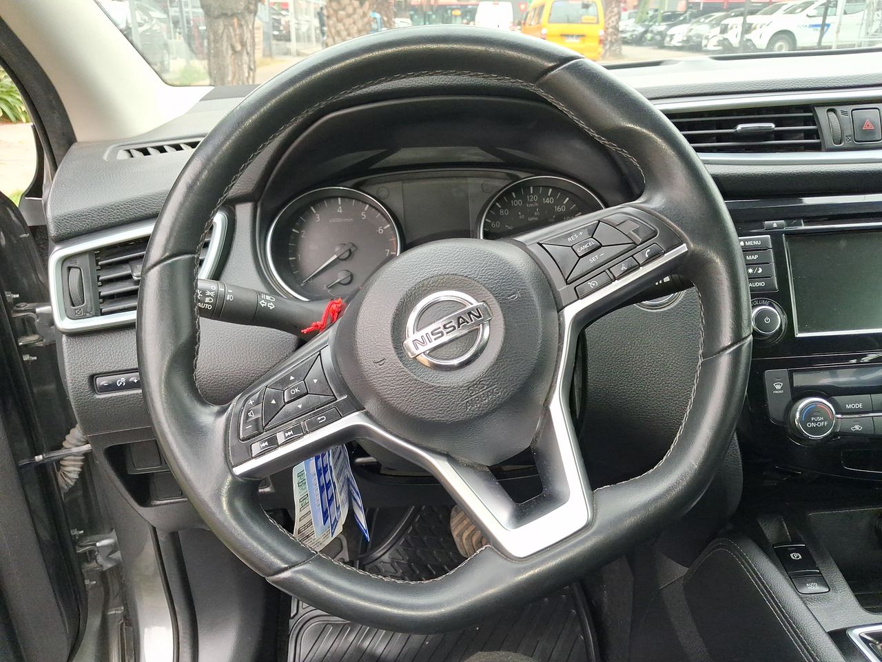 NISSAN - 16