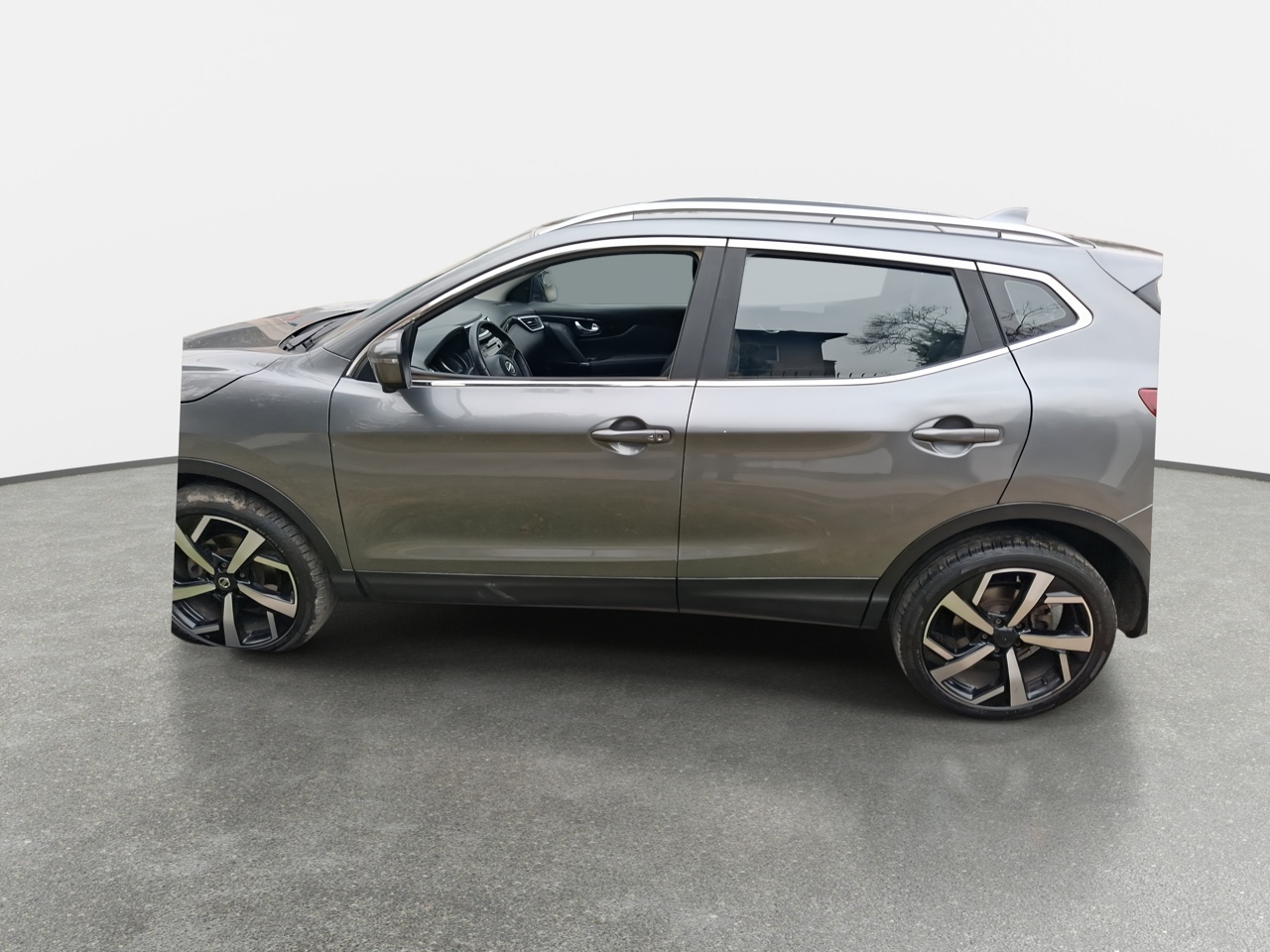 NISSAN - 4