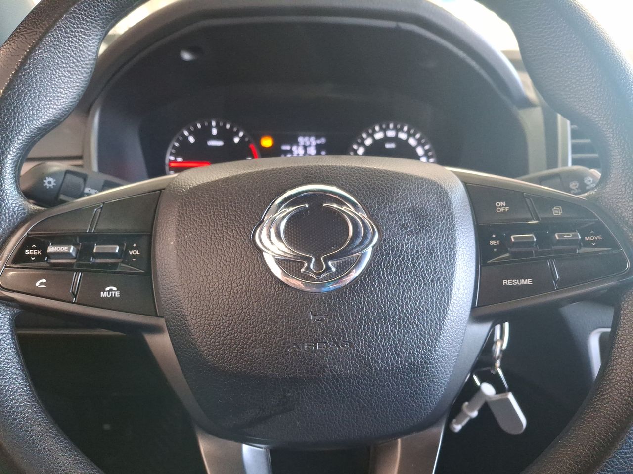 SSANGYONG - 16