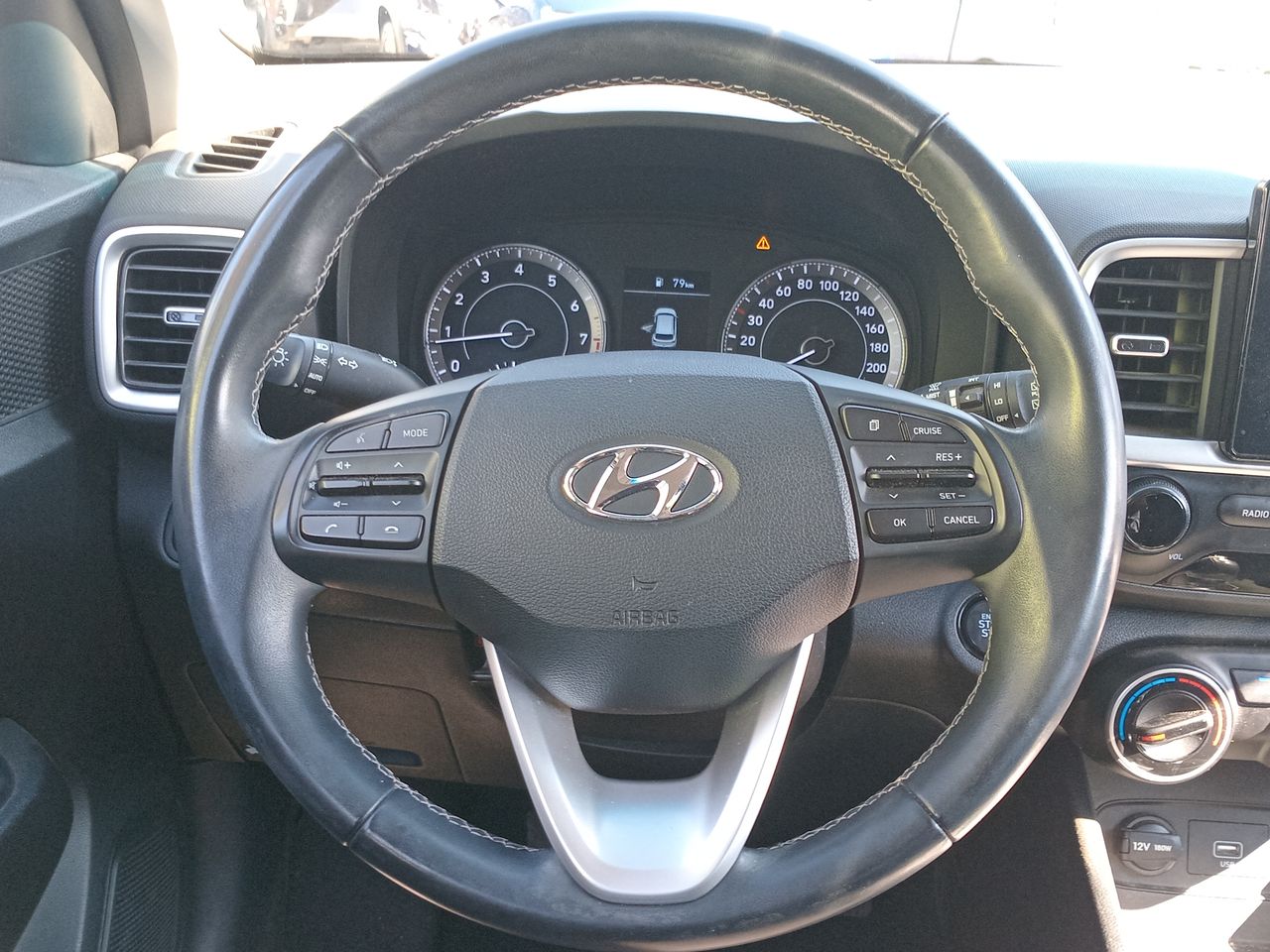 HYUNDAI - 23