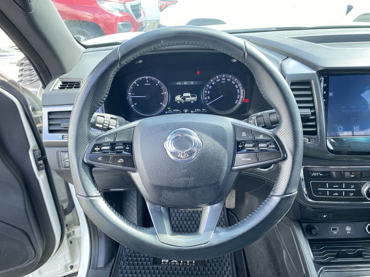SSANGYONG - 24