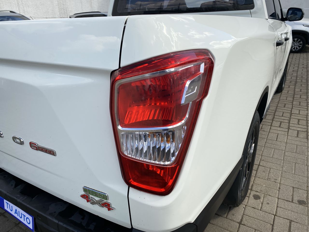 SSANGYONG - 19