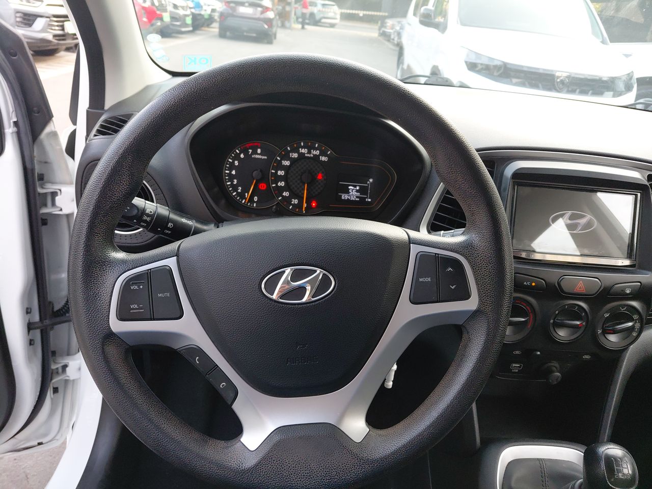 HYUNDAI - 24