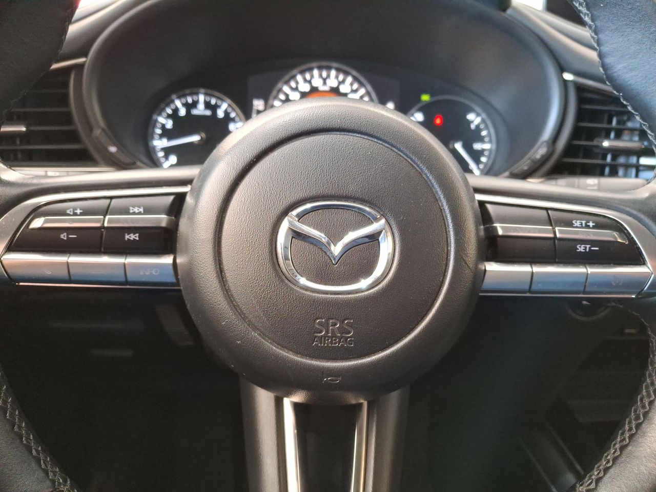 MAZDA - 26