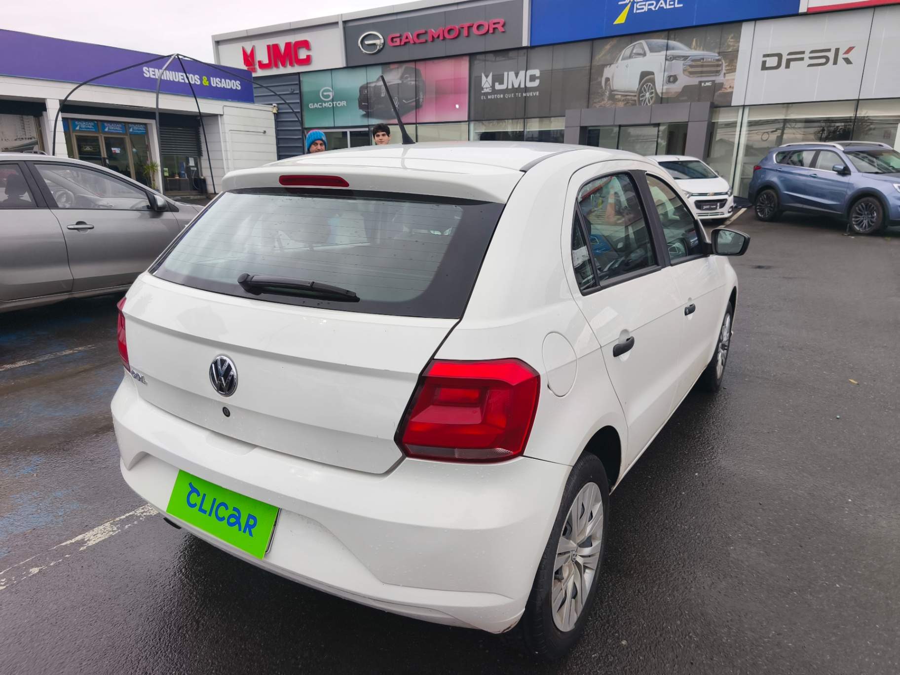 VOLKSWAGEN - 4