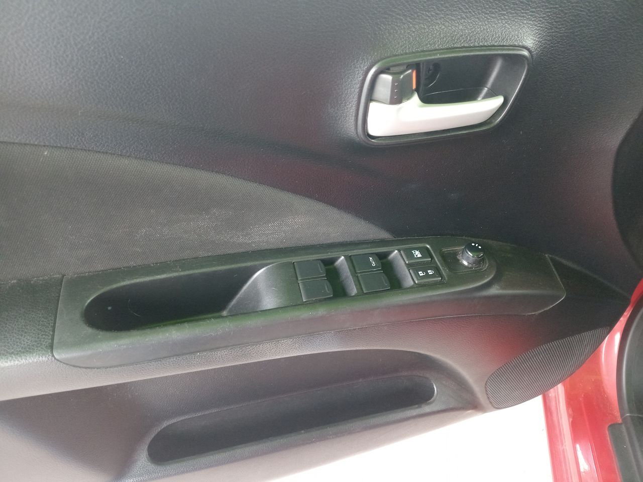 Suzuki Celerio — foto 21 de 33