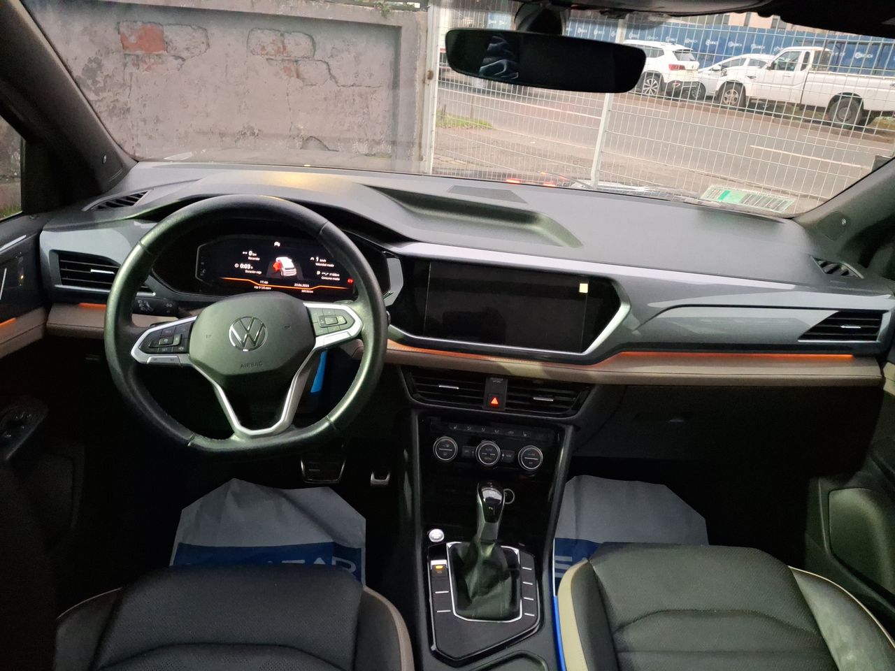 VOLKSWAGEN - 31