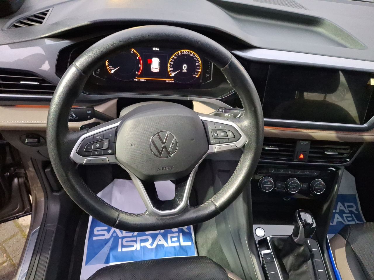 VOLKSWAGEN - 24