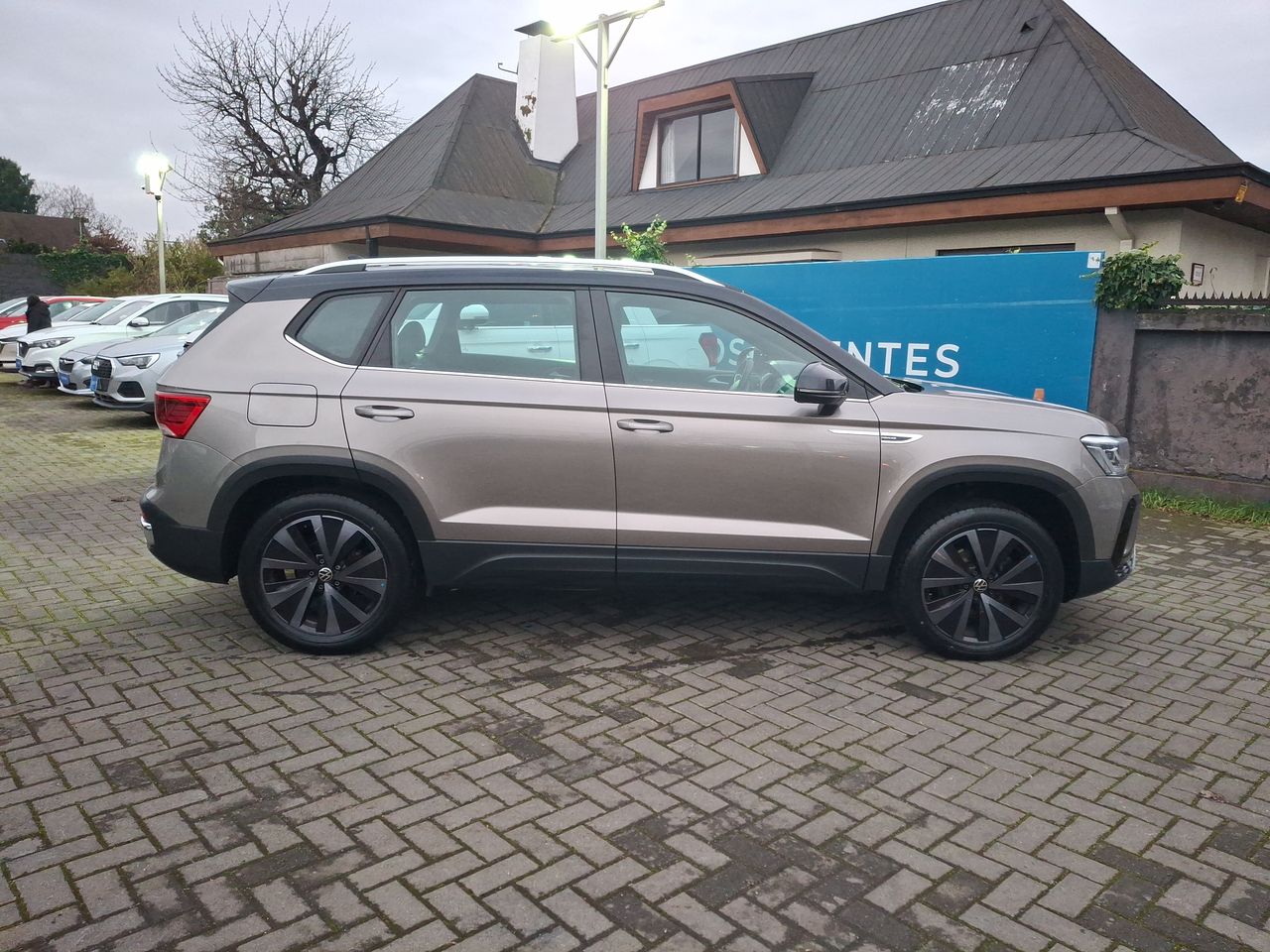 VOLKSWAGEN - 8