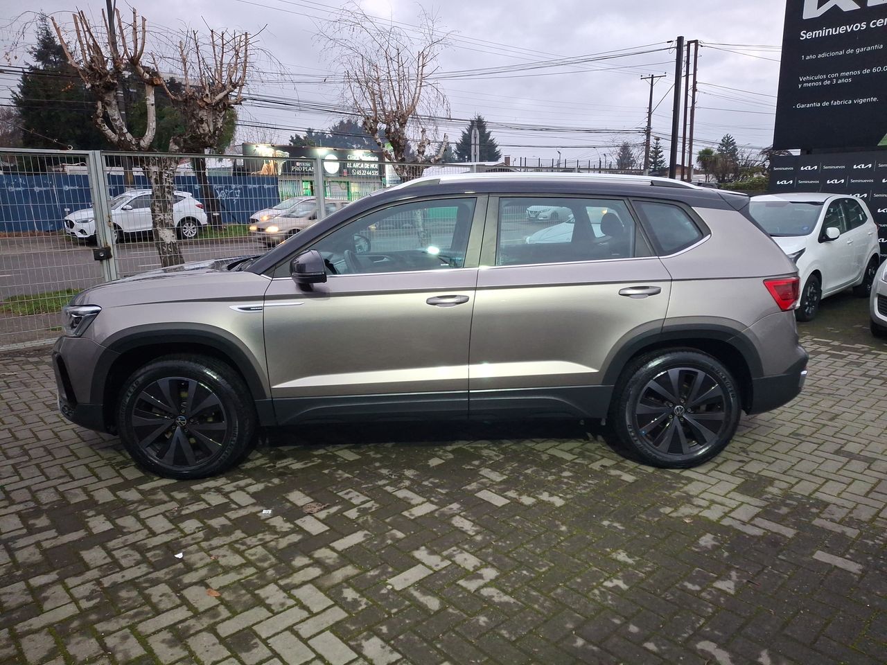 VOLKSWAGEN - 4