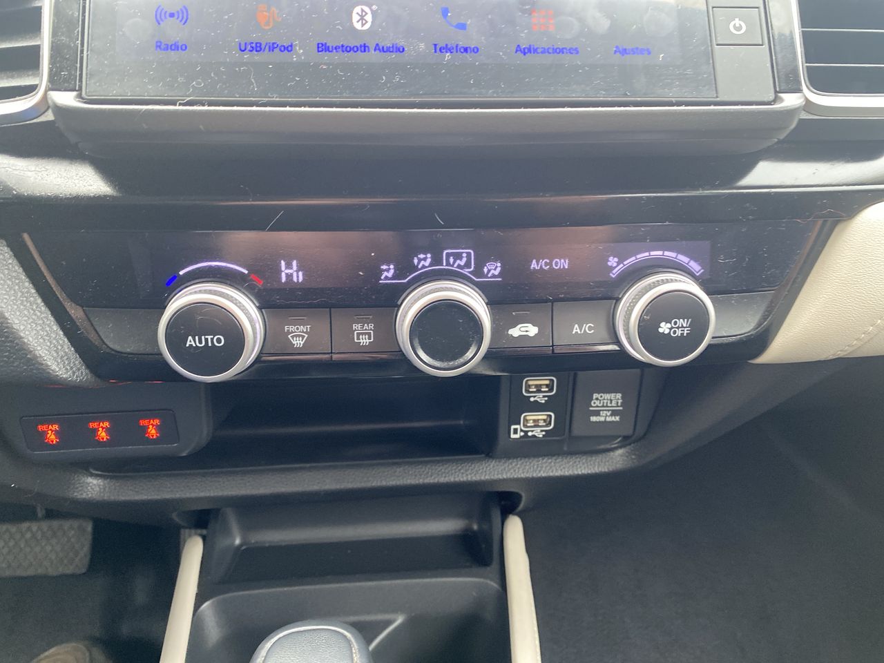 Honda City — foto 23 de 27