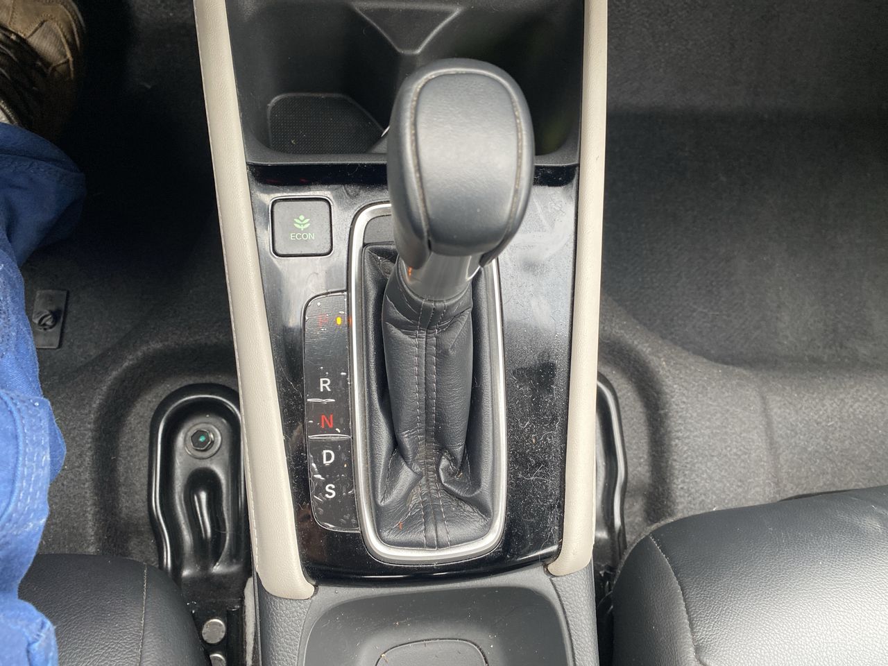 Honda City — foto 24 de 27