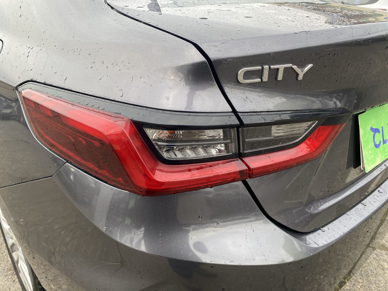 Honda City — foto 13 de 27