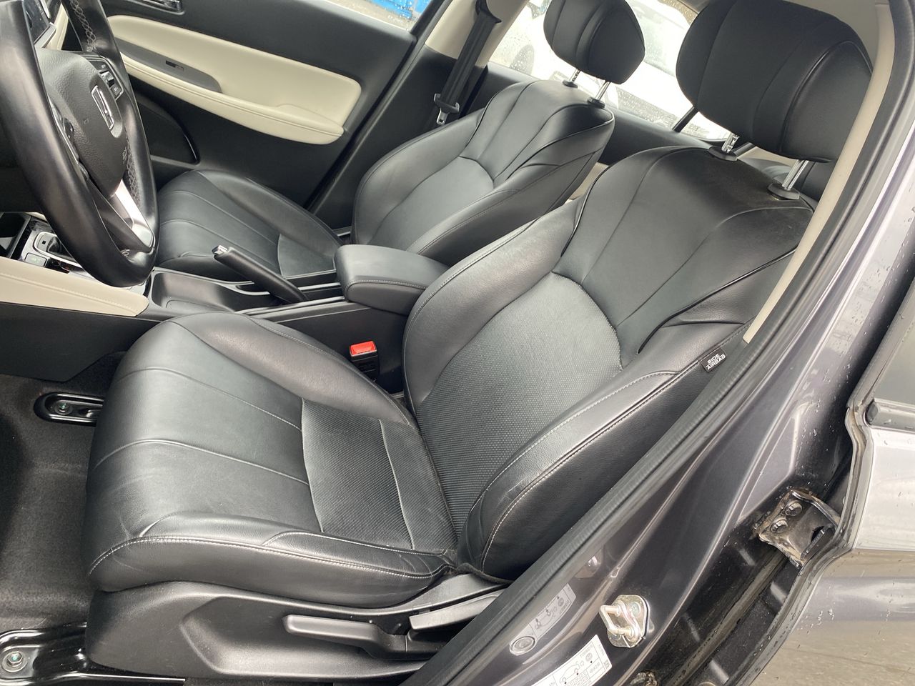 Honda City — foto 17 de 27