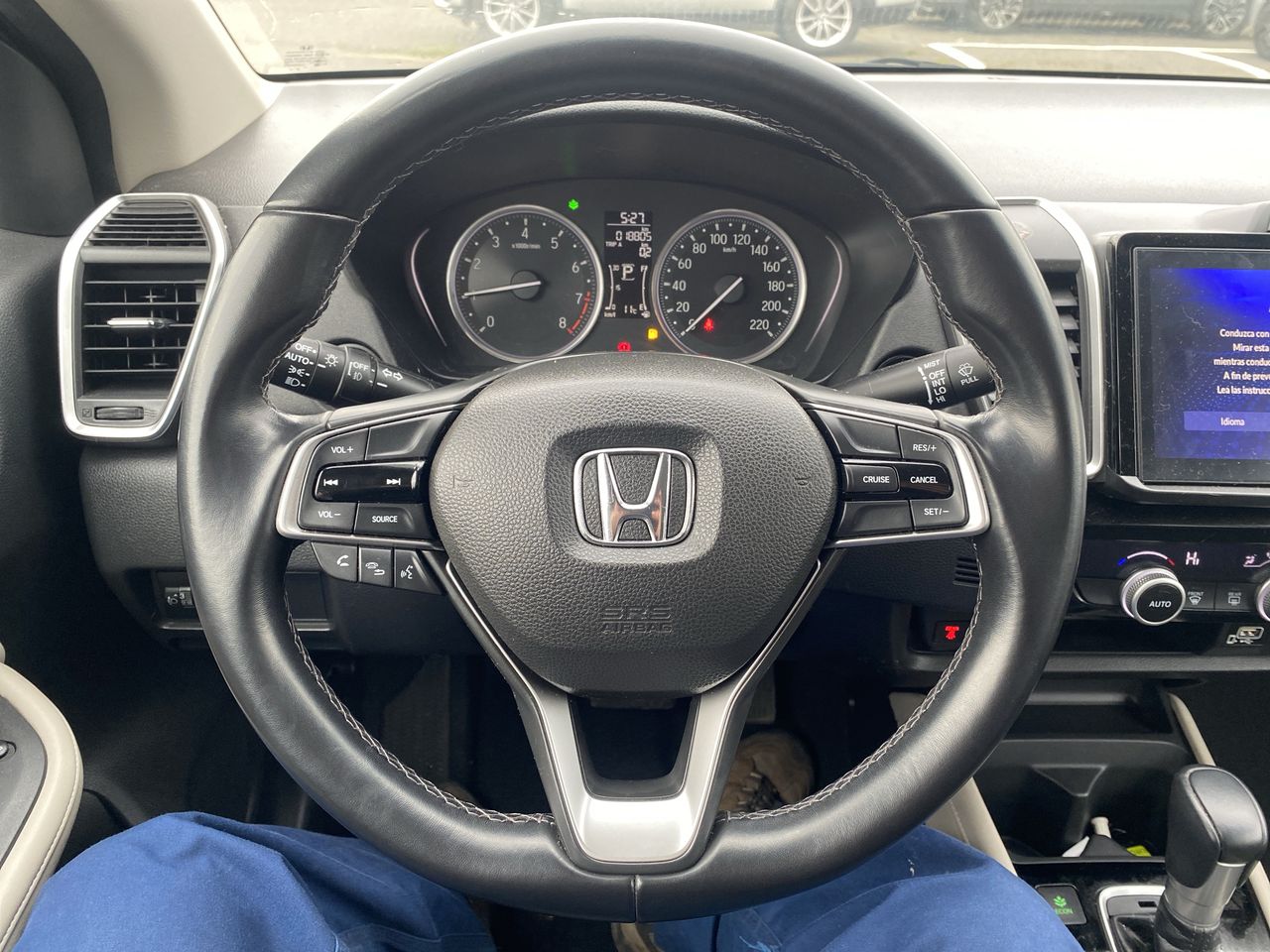 Honda City — foto 18 de 27