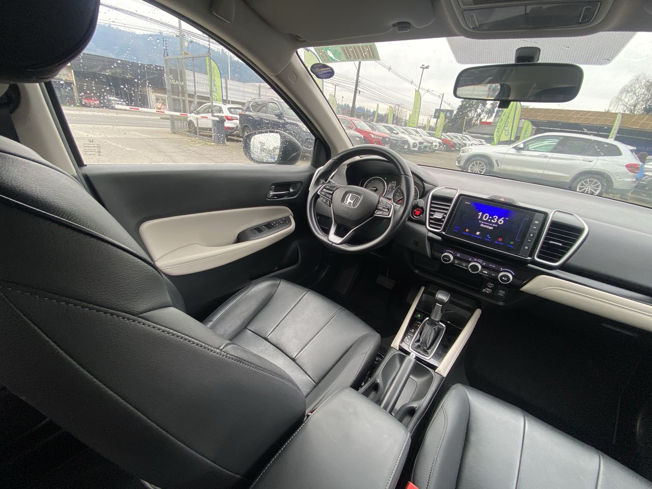 Honda City — foto 9 de 27