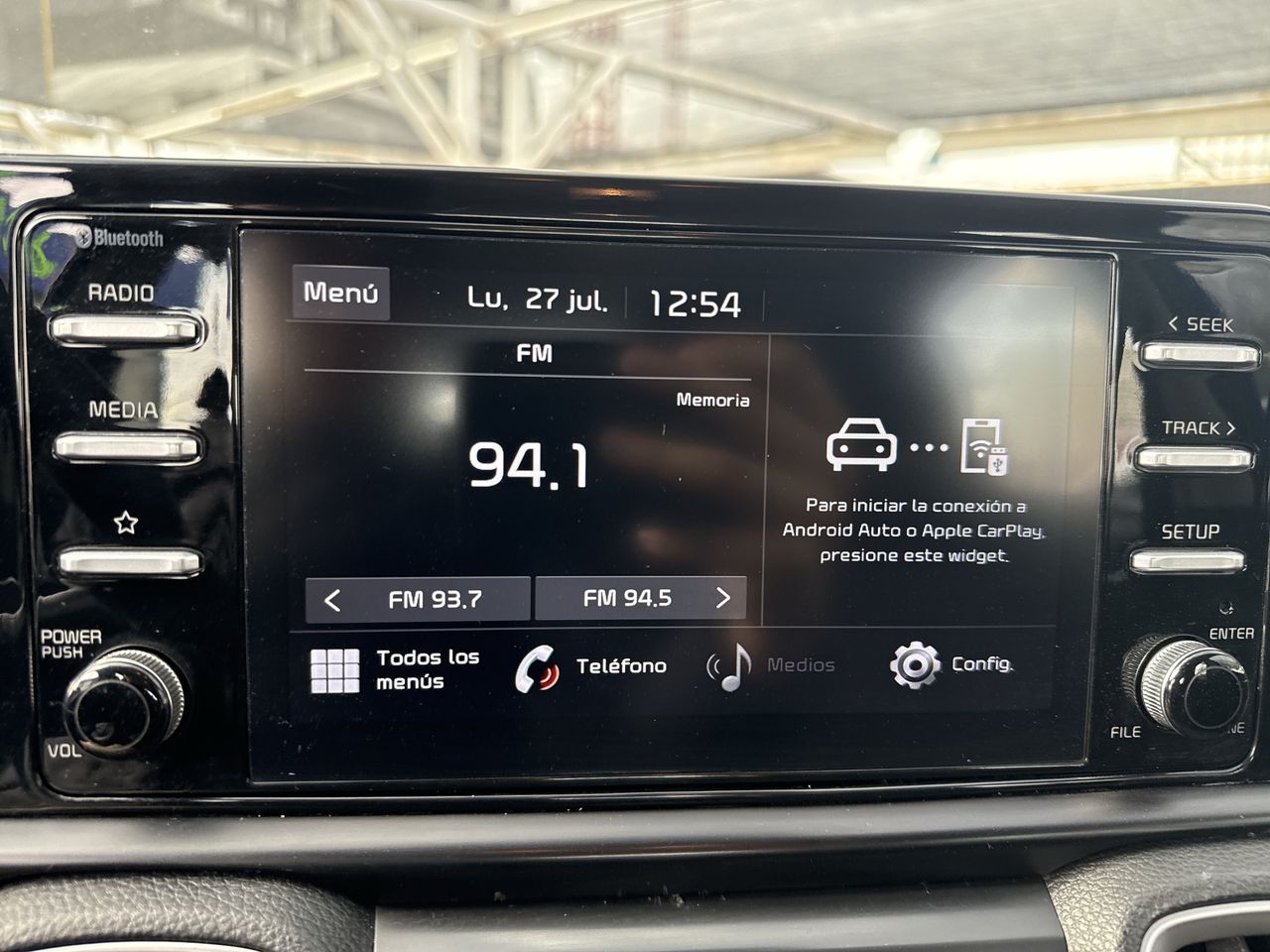 KIA Sonet — foto 20 de 25
