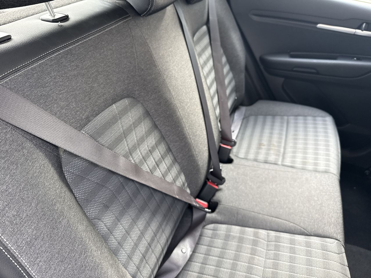 KIA Sonet — foto 25 de 25