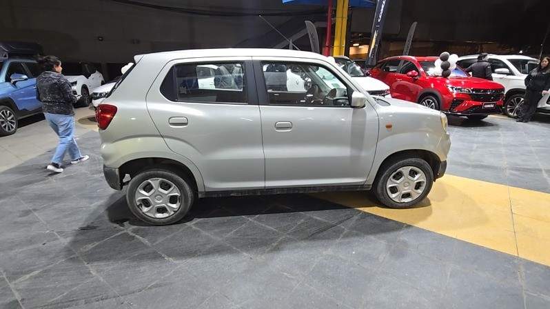 SUZUKI - 3