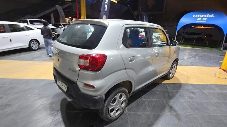 SUZUKI - 4