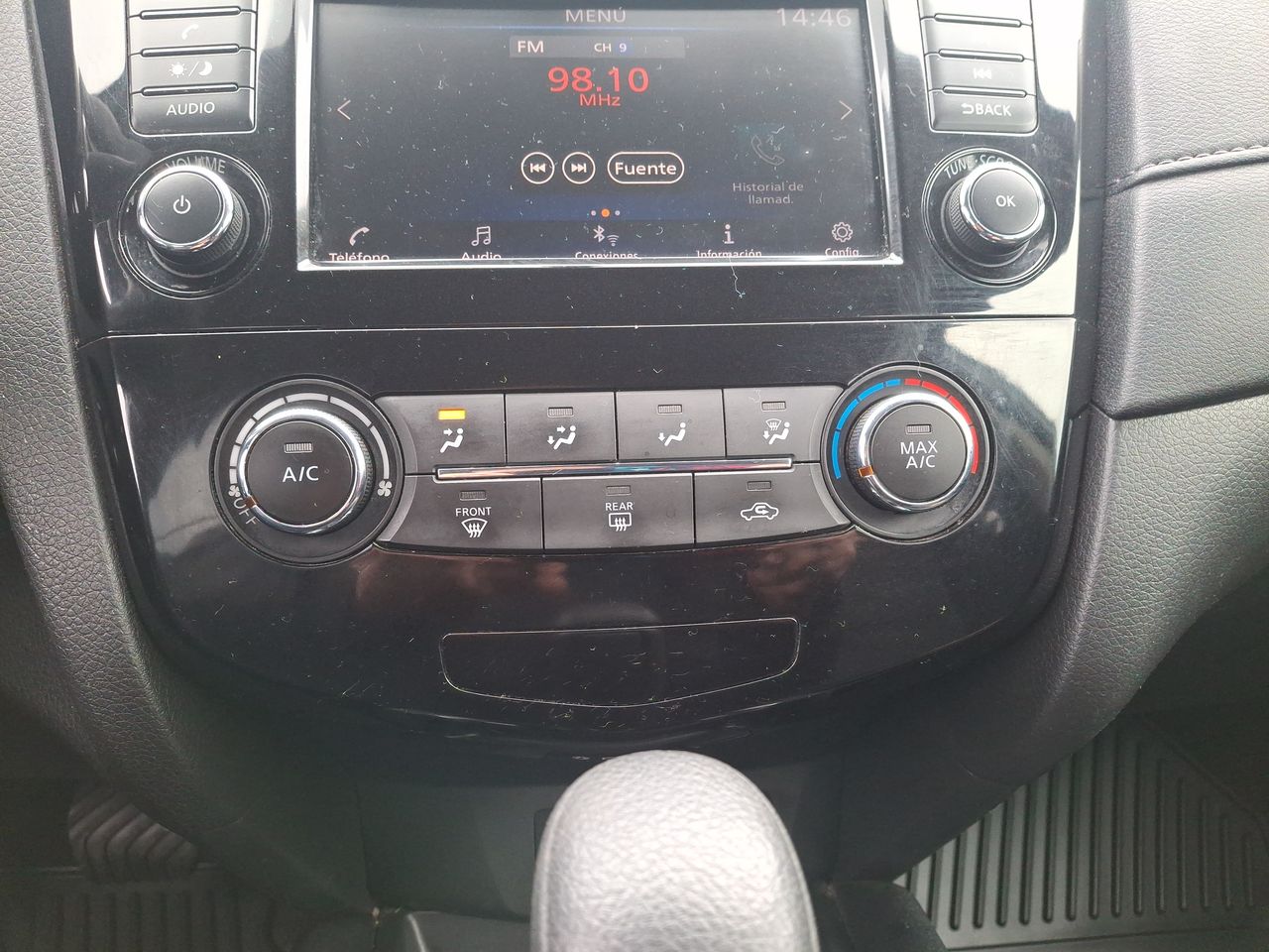 Nissan X-Trail — foto 22 de 26